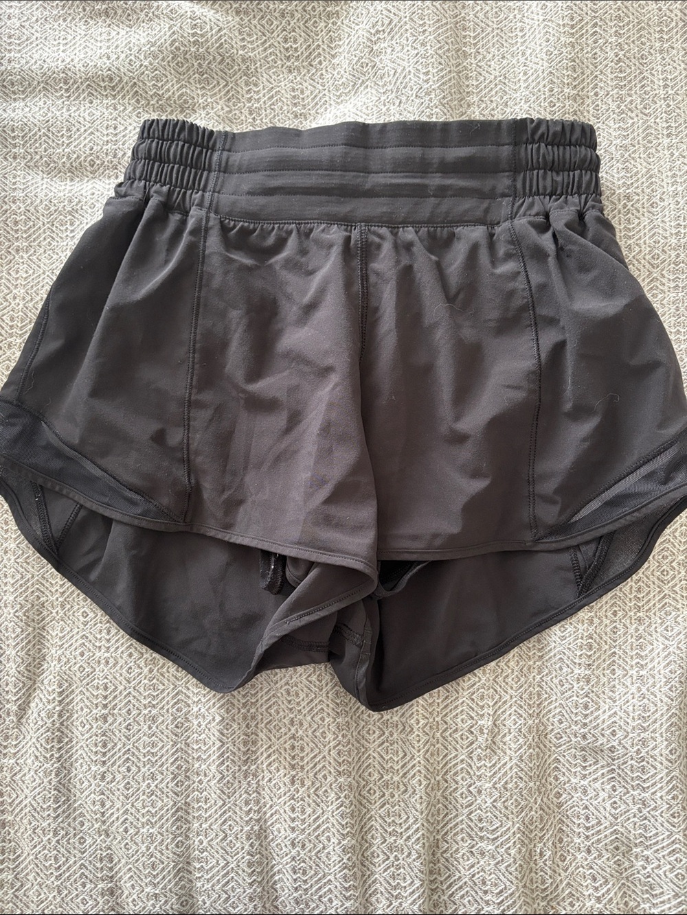 lululemon Hotty Hot 2.5” Black Athletic Shorts